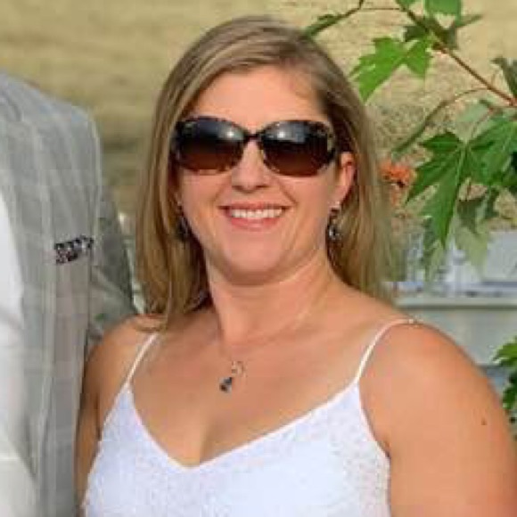 Meet your Posher, Jessica - Picture 1 of 1